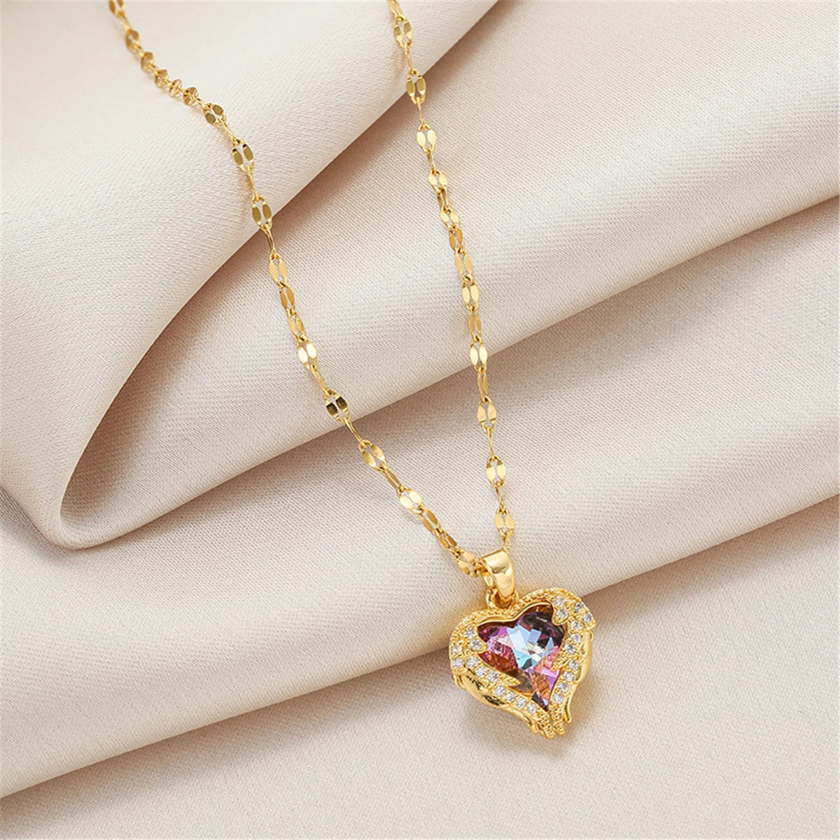 heart pendant necklace