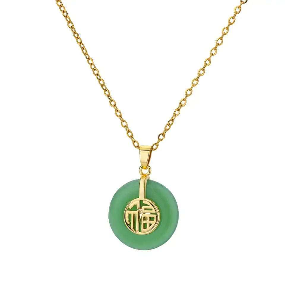 NECKLACE WITH OVAL PENDANT STONE